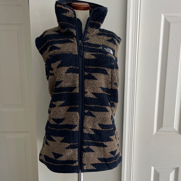 The North Face Sz L Campshire Aztec Women's Fleece Vest - Brown and Navy. - Picture 4 of 13